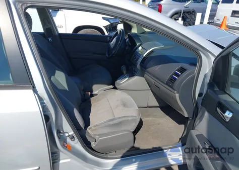 2008 Nissan Sentra 2.0S z USA, uszkodzony, nr VIN 3N1AB61E78L613598